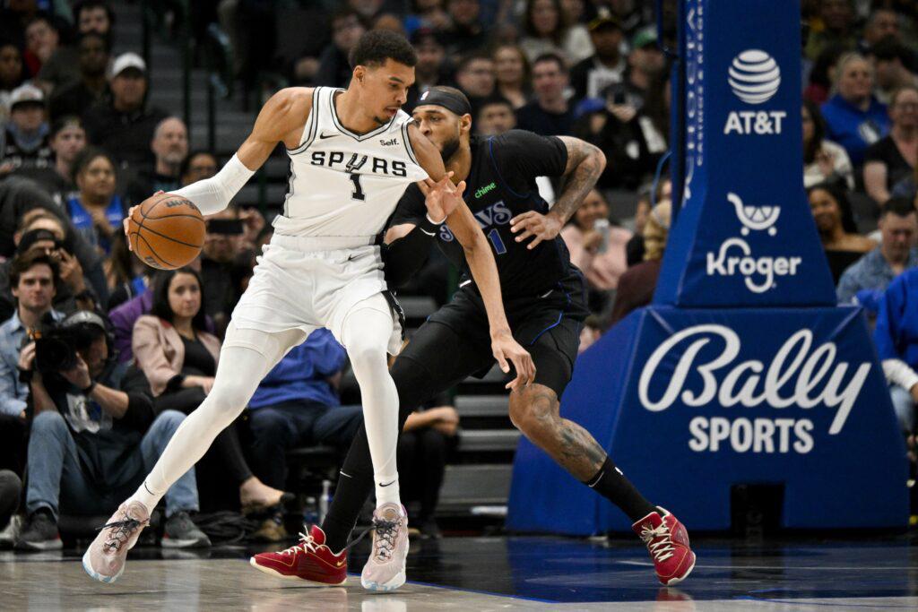 2米24的后卫技术:文班亚马为什么是篮球的未来