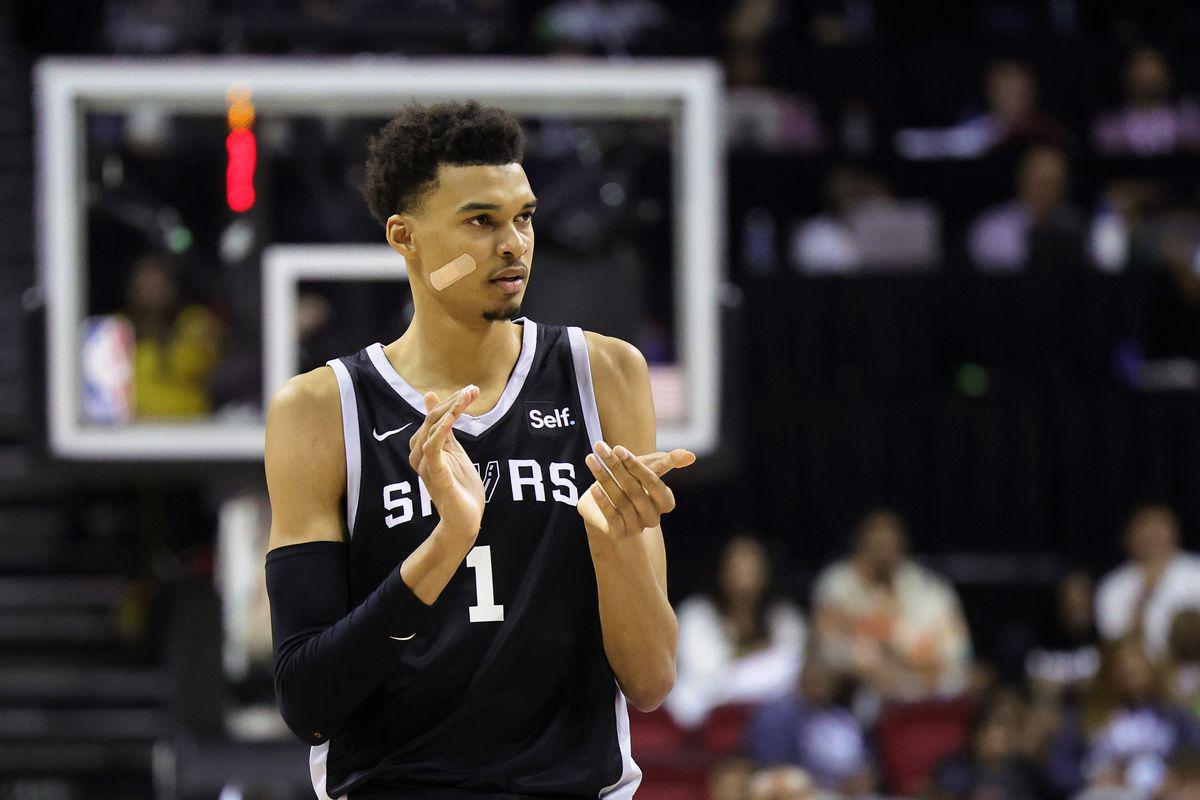 从贾巴尔到邓肯到文班亚马：NBA中锋的终极进化